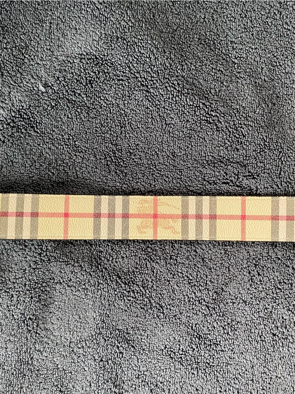 Gold “TB” Buckle on Reversible Burberry Belt - Picture 3 of 9